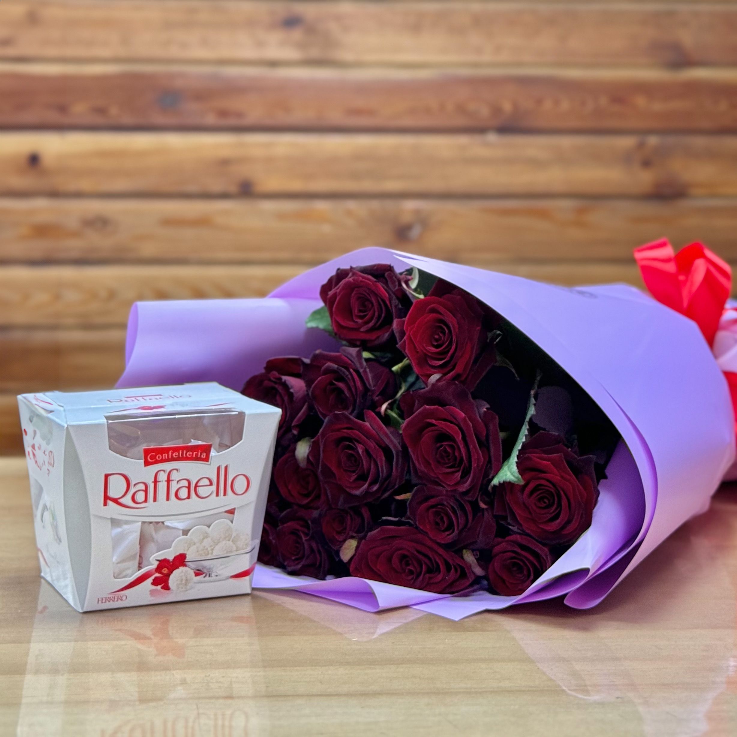 15 red roses + rafaello